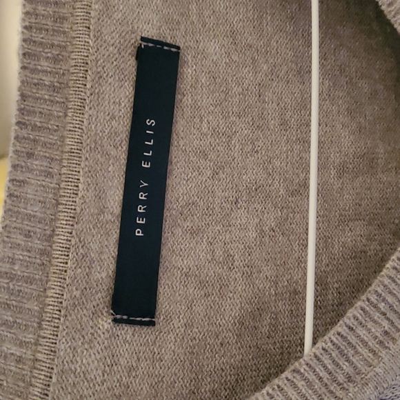 Sweater - Picture 2 of 3